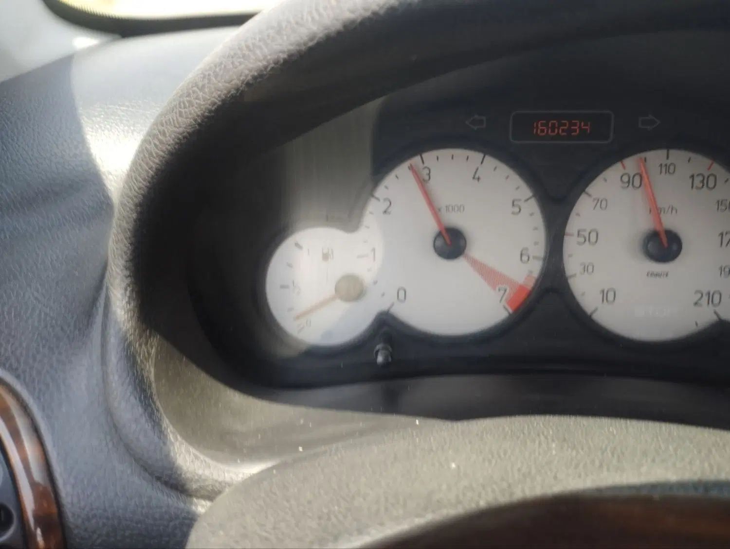 پژو ۲۰۶ صندوق دار v8 - 1396