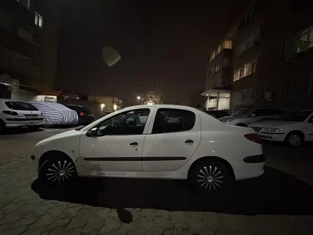 پژو ۲۰۶ صندوق دار v8 - 1393