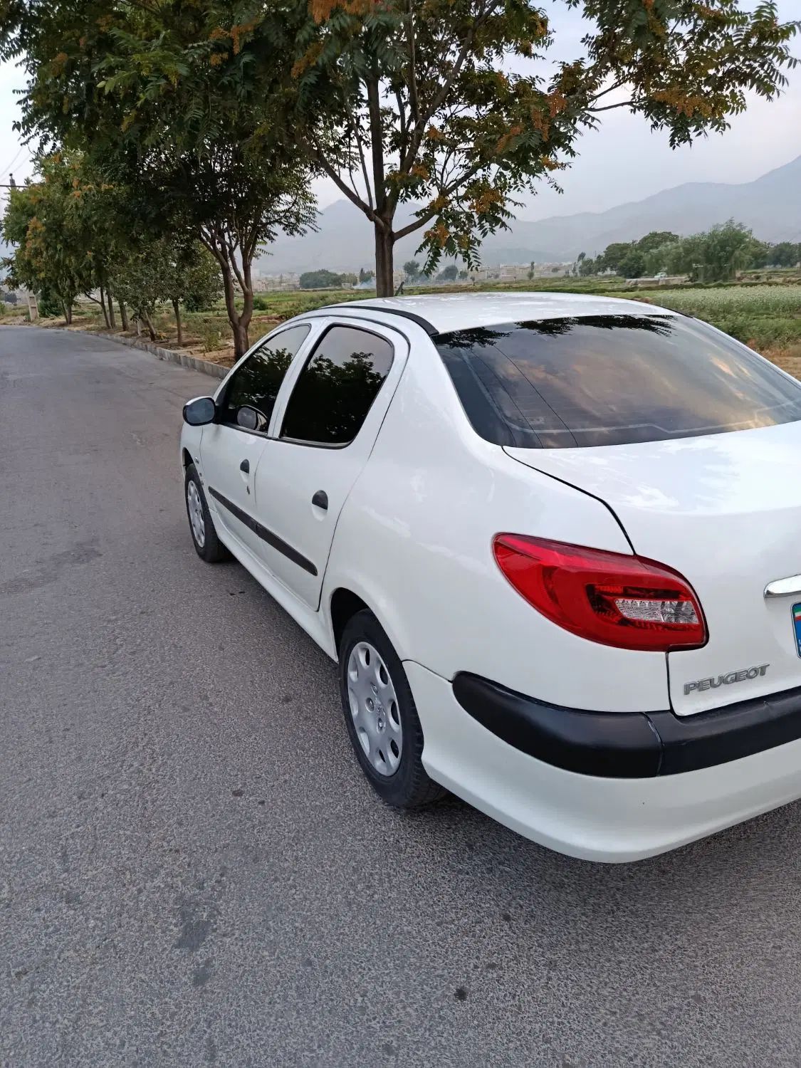 پژو ۲۰۶ صندوق دار v8 - 1390