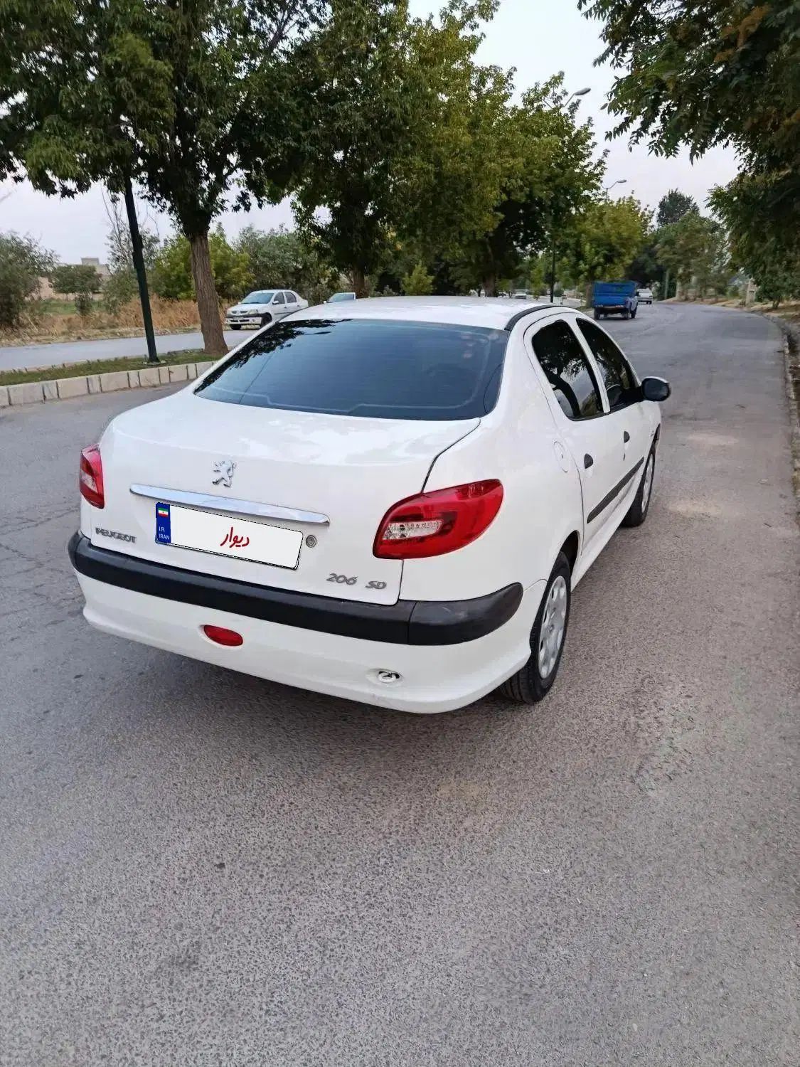 پژو ۲۰۶ صندوق دار v8 - 1390