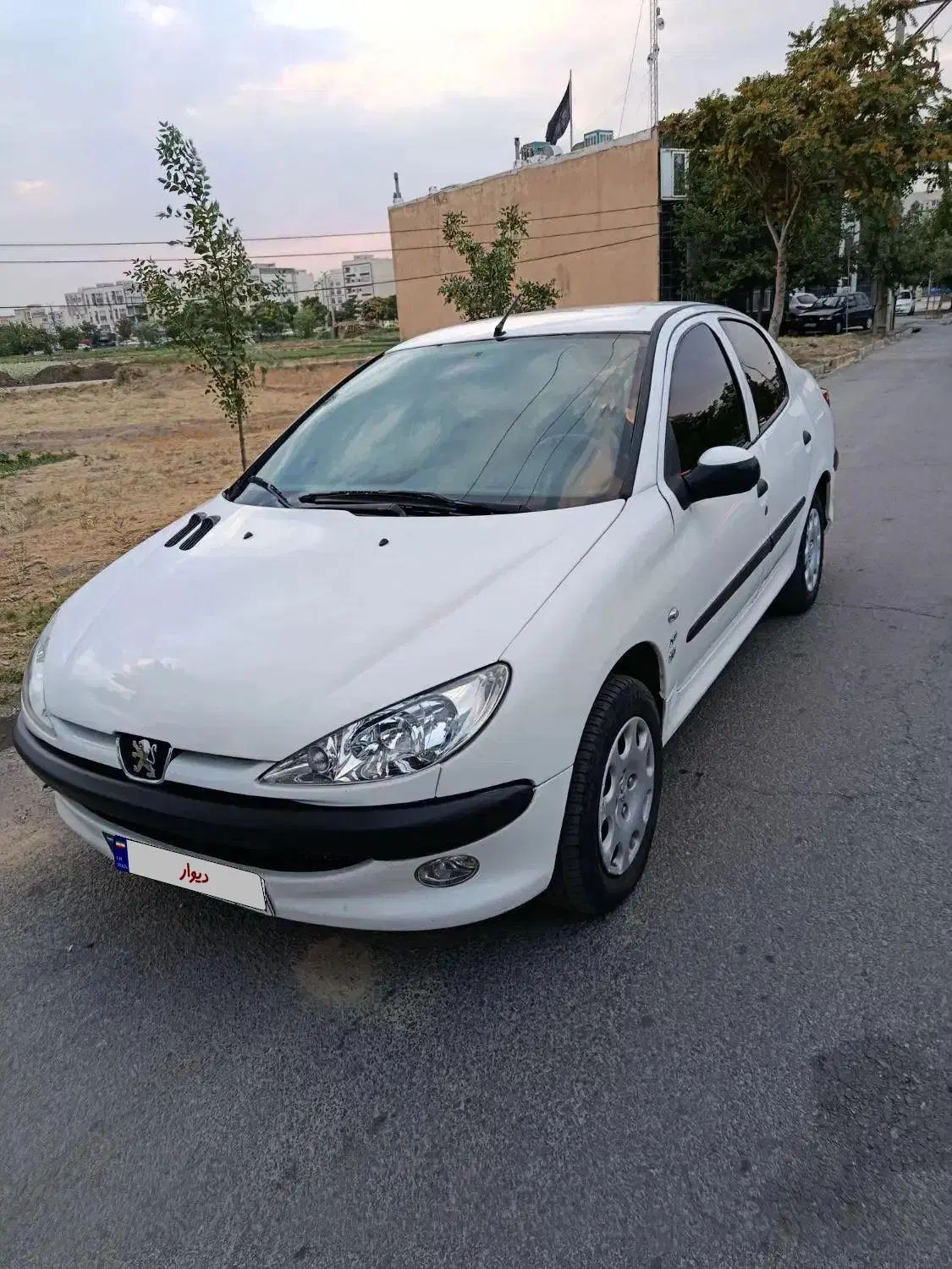 پژو ۲۰۶ صندوق دار v8 - 1390