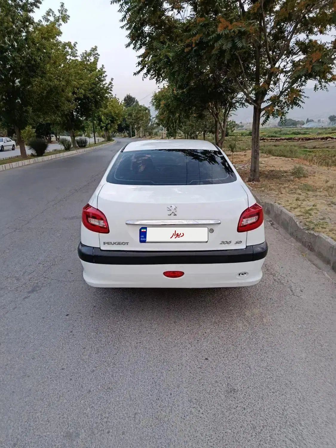 پژو ۲۰۶ صندوق دار v8 - 1390