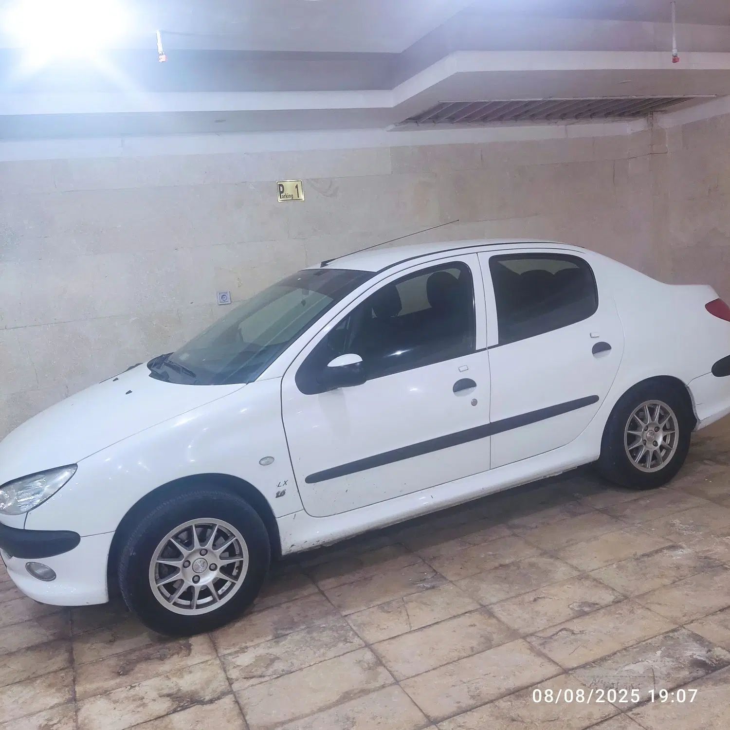 پژو ۲۰۶ صندوق دار v8 - 1395
