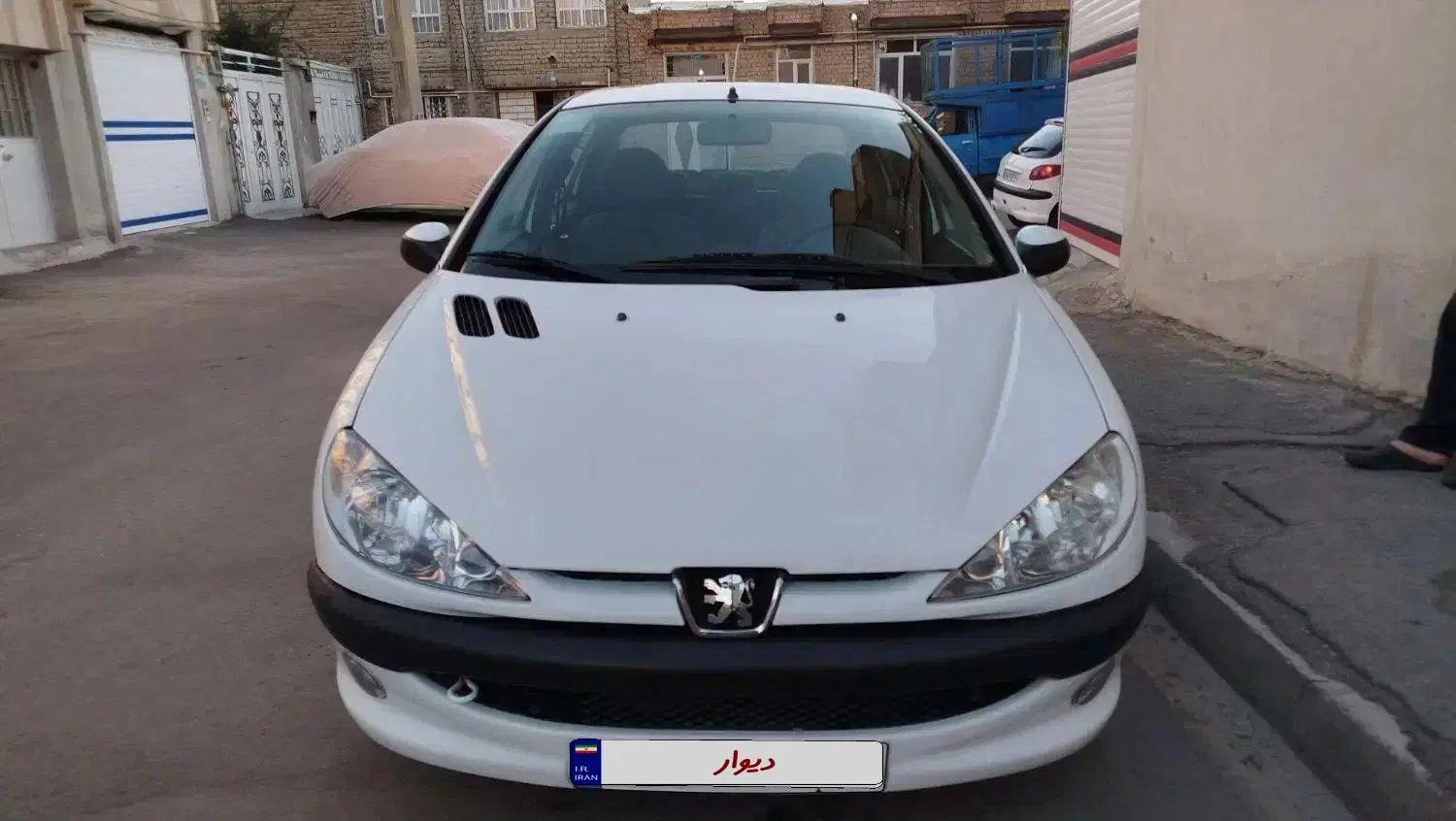 پژو ۲۰۶ صندوق دار v8 - 1395
