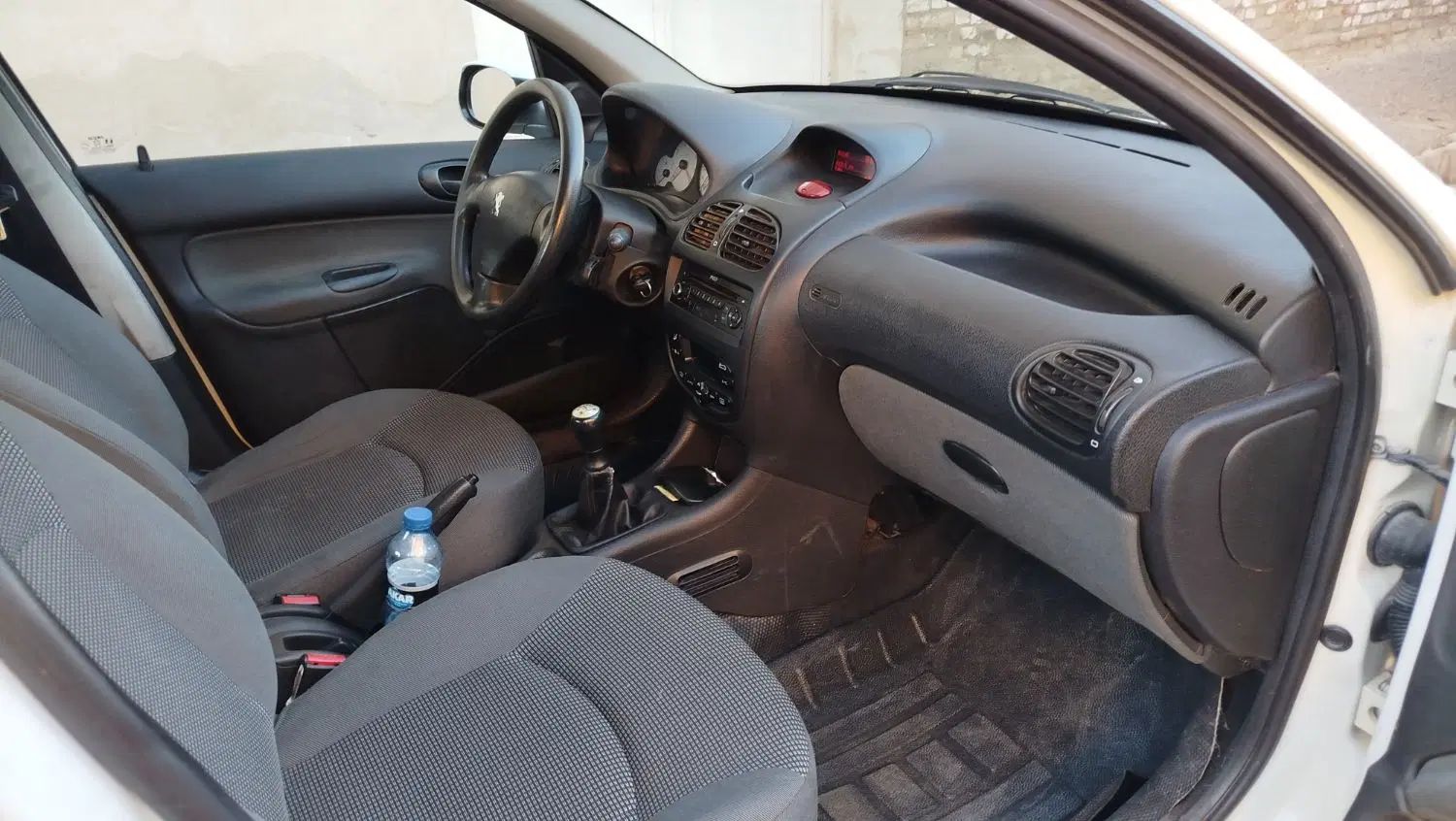 پژو ۲۰۶ صندوق دار v8 - 1395