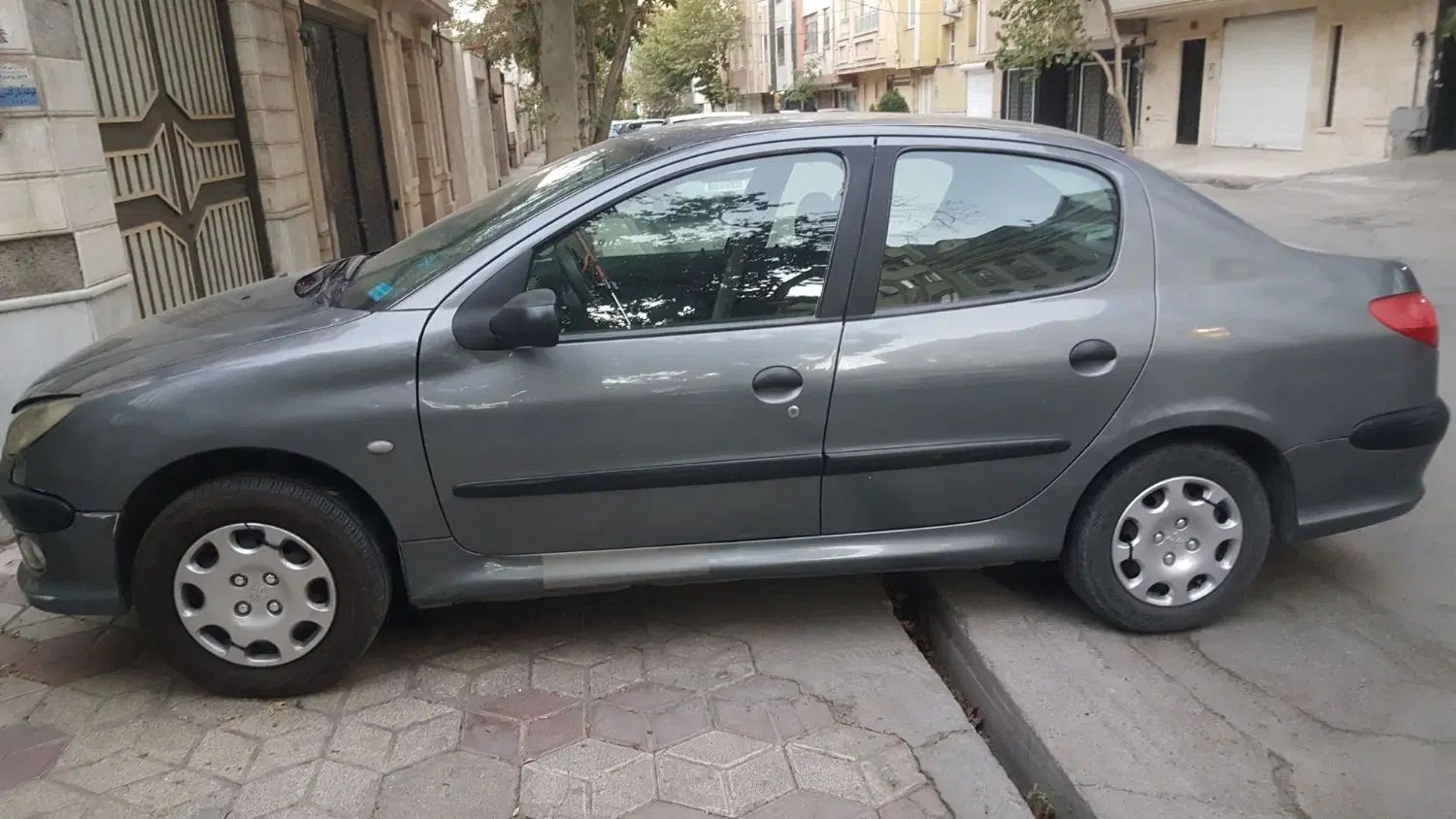 پژو ۲۰۶ صندوق دار v8 - 1386