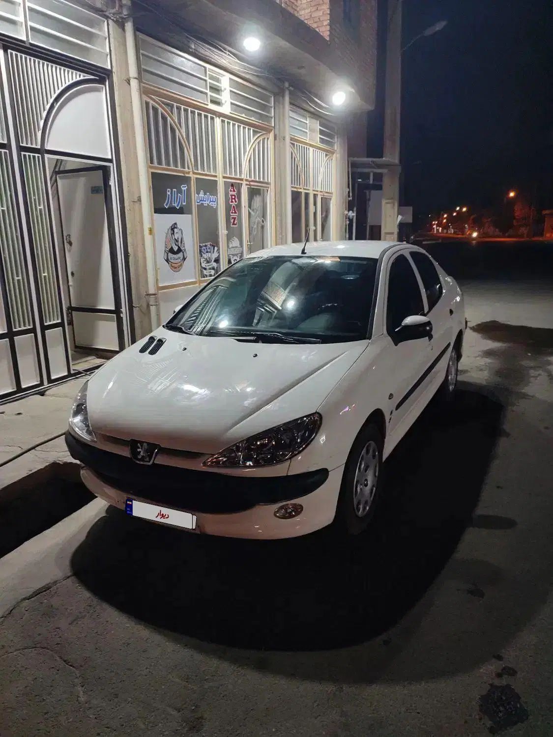 پژو ۲۰۶ صندوق دار v8 - 1393