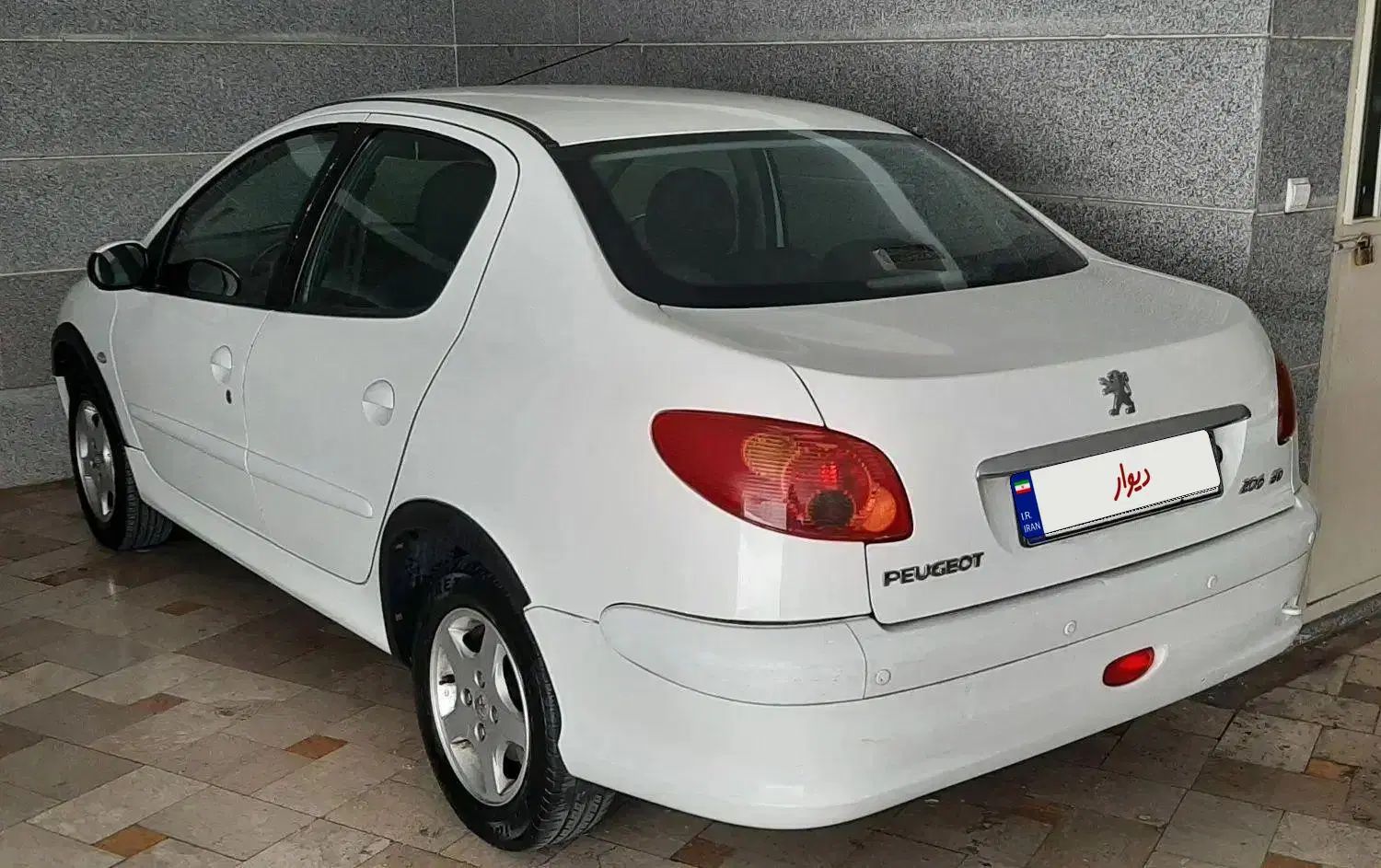 پژو ۲۰۶ صندوق دار v8 - 1389