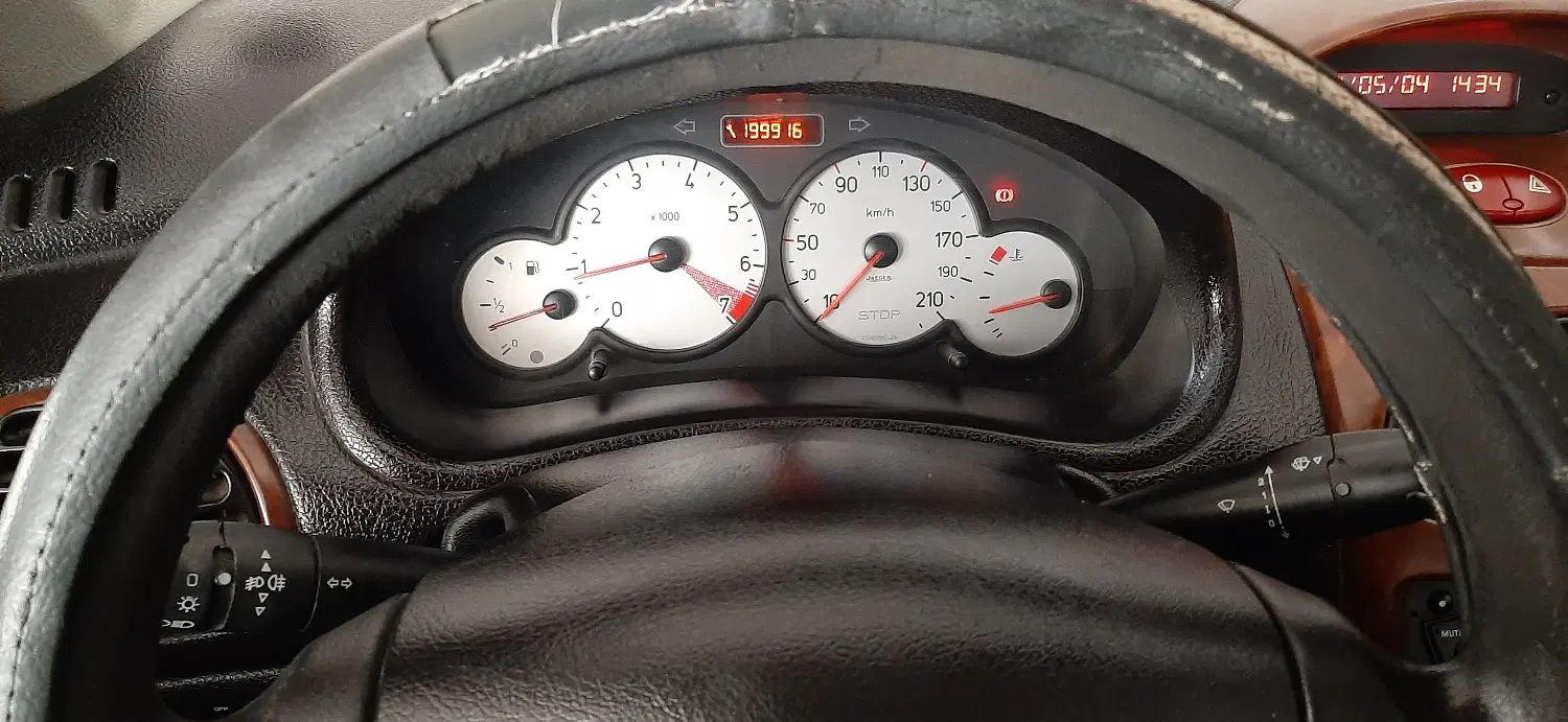 پژو ۲۰۶ صندوق دار v8 - 1389