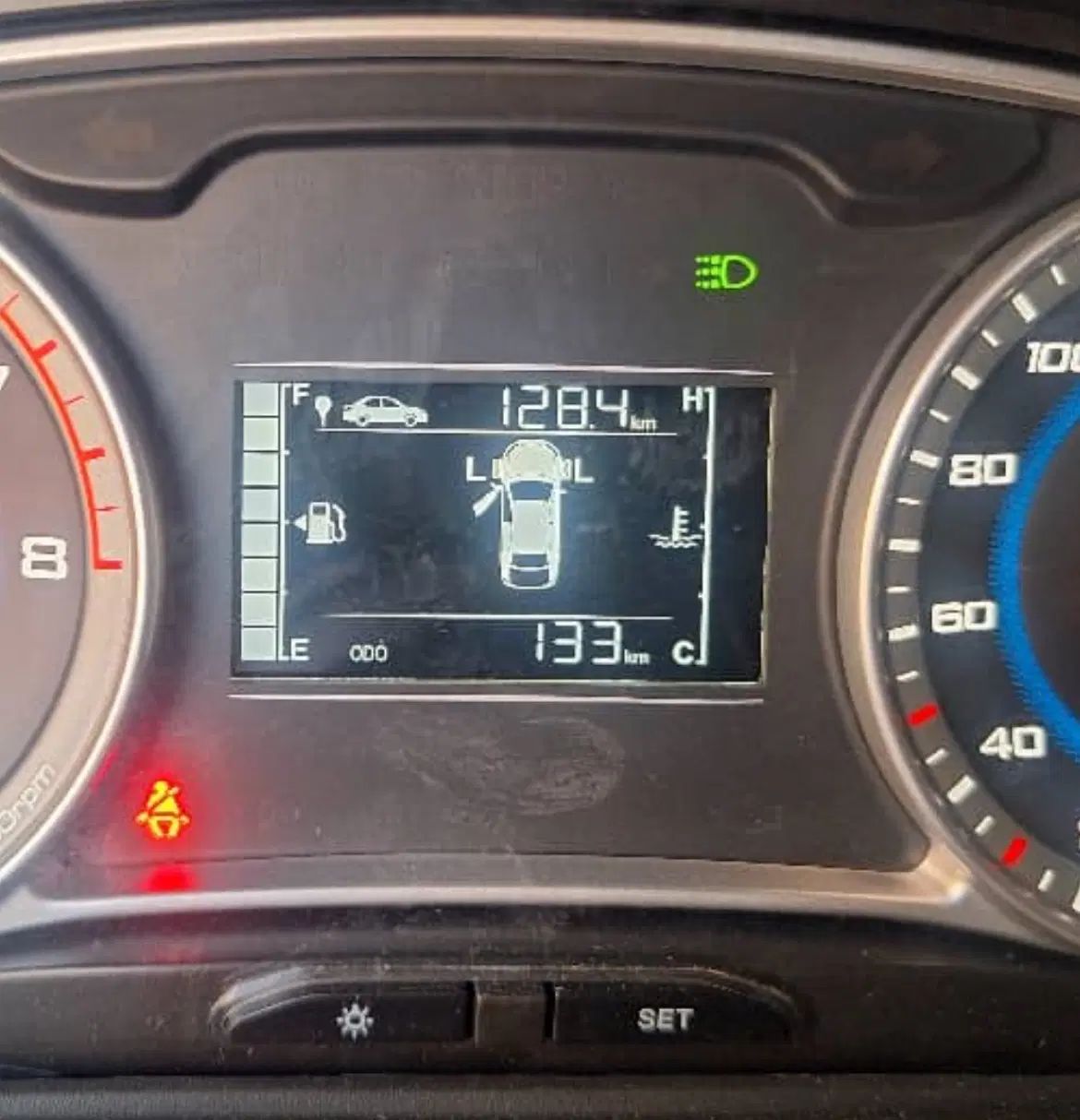 کوییک R دنده‌ای - 1402