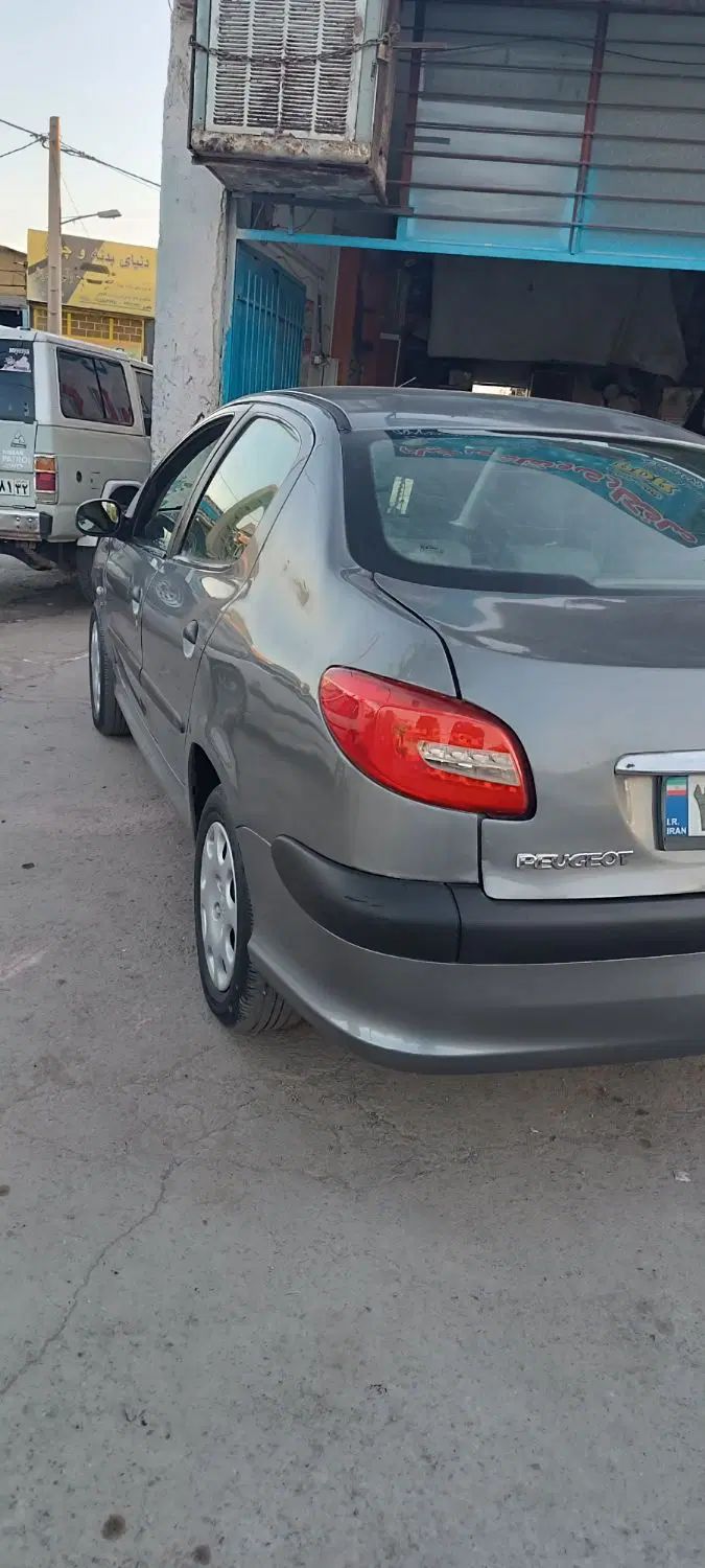 پژو ۲۰۶ صندوق دار v2 - 1386