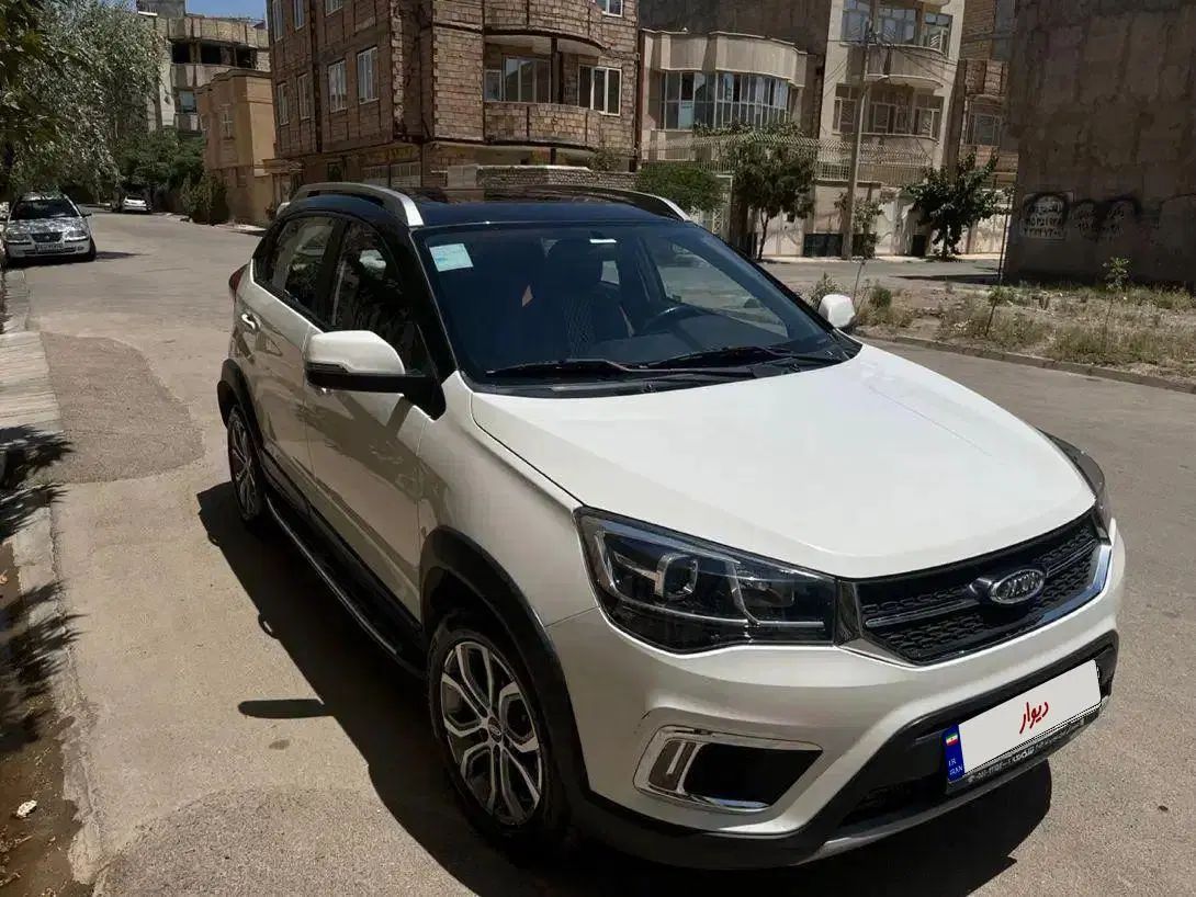 ام وی ام X22 دنده‌ای لاکچری - 1397