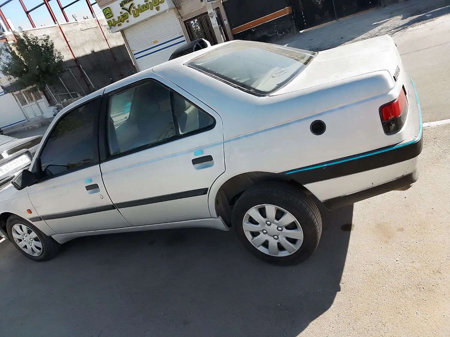 پژو 405 بنزینی GLX - TU5 - 1390