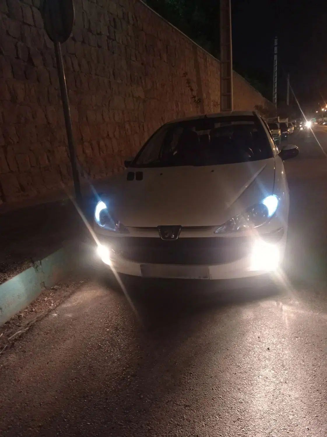 پژو ۲۰۶ صندوق دار v8 - 1396