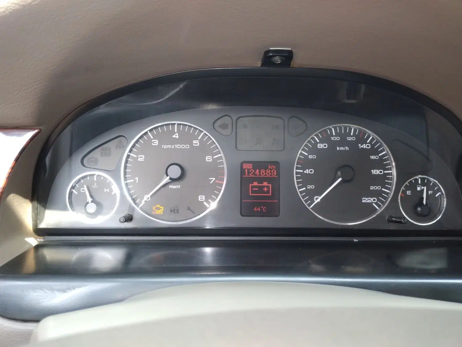 سمند LX XU7 - 1396