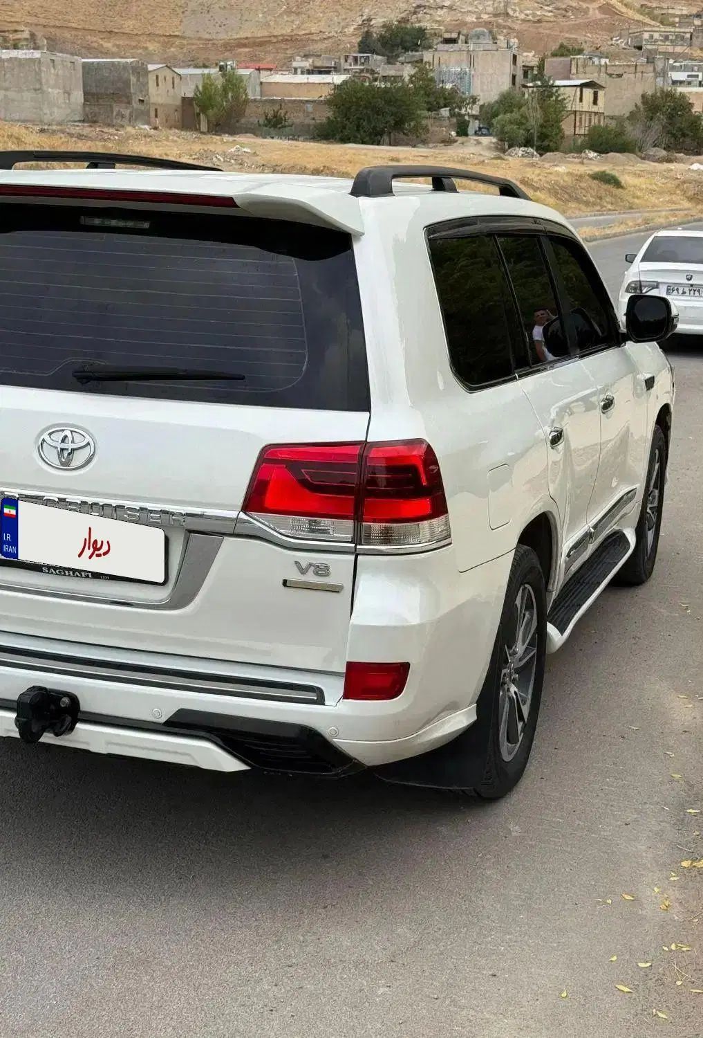 تویوتا لندکروز VXR نسل ۵ - 2013