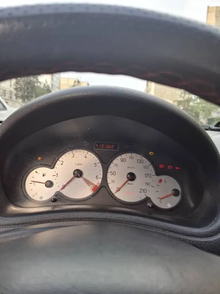 پژو ۲۰۶ صندوق دار v8 - 1395