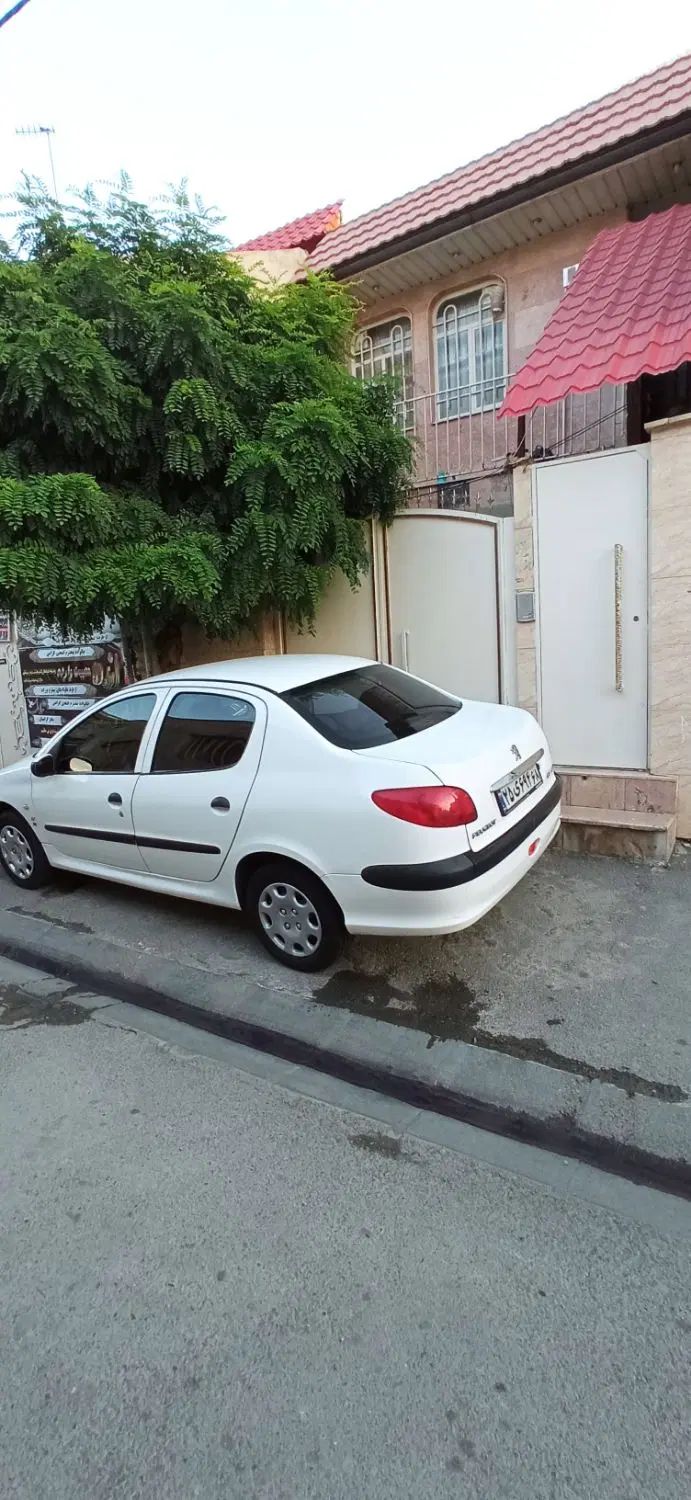 پژو ۲۰۶ صندوق دار v8 - 1390