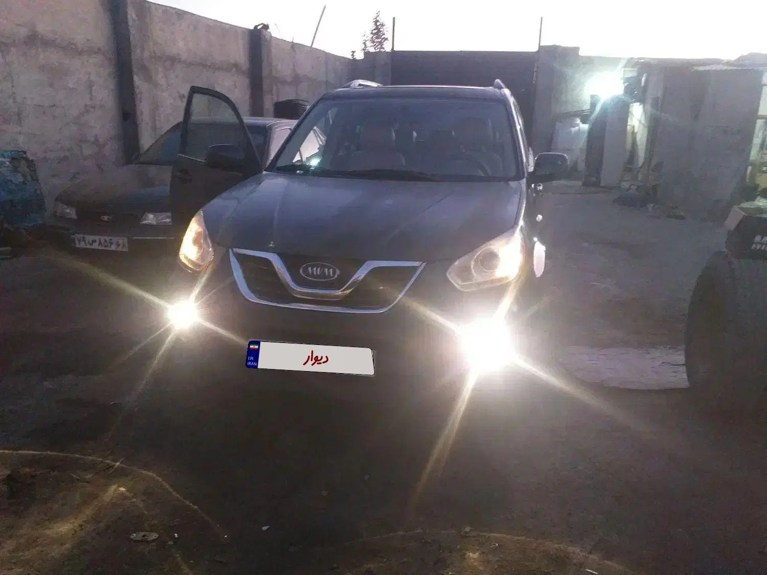 ام وی ام X33 دنده‌ای ساده - 1393