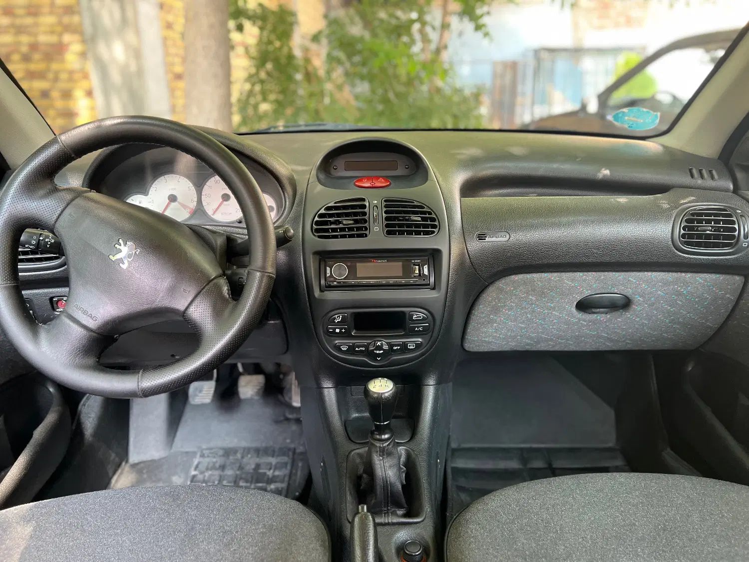 پژو ۲۰۶ صندوق دار v8 - 1389