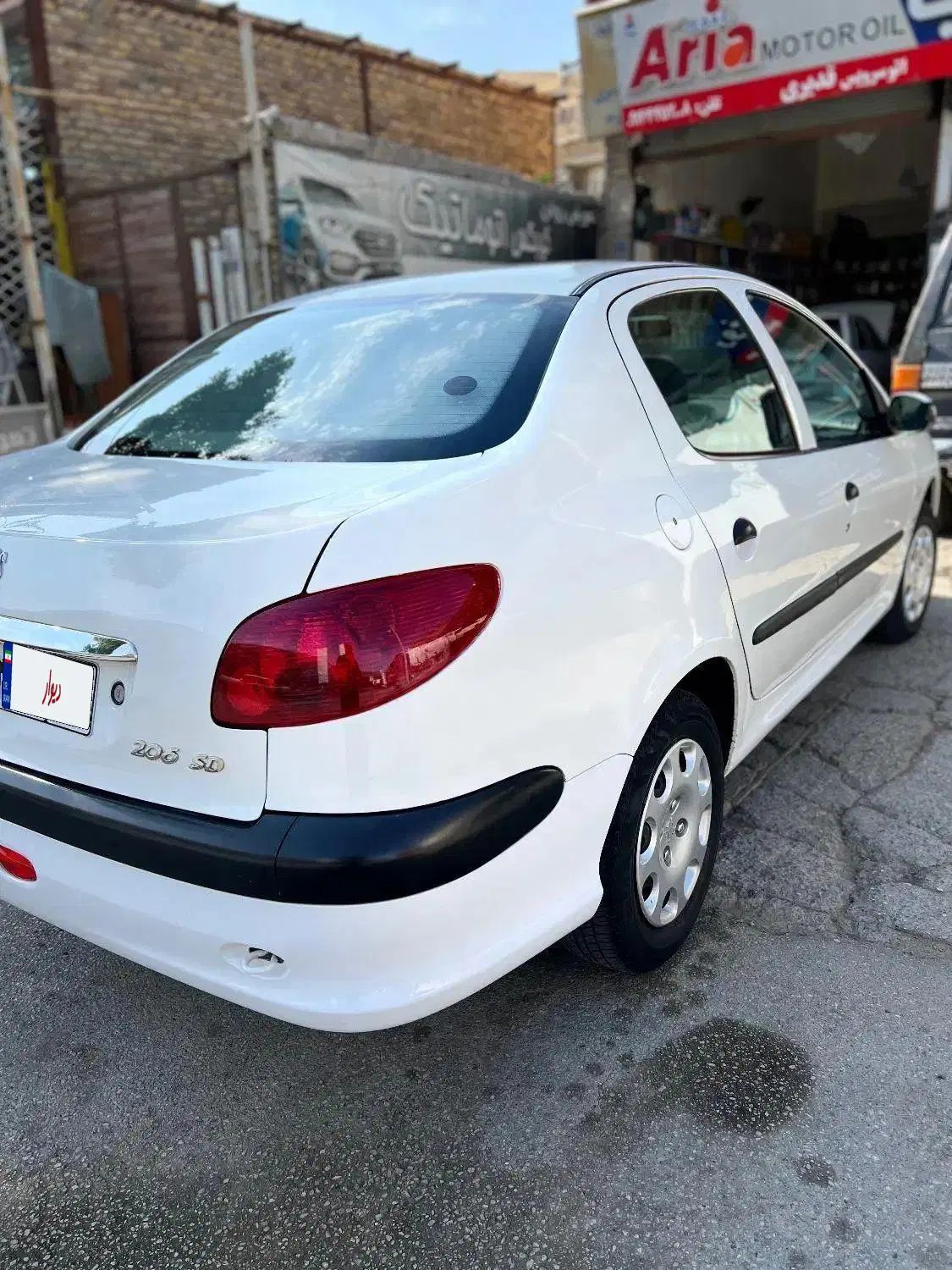 پژو ۲۰۶ صندوق دار v8 - 1389