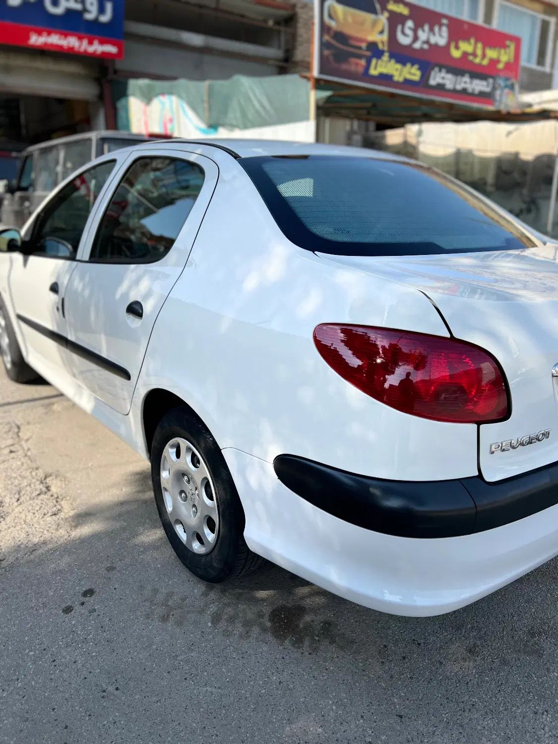 پژو ۲۰۶ صندوق دار v8 - 1389