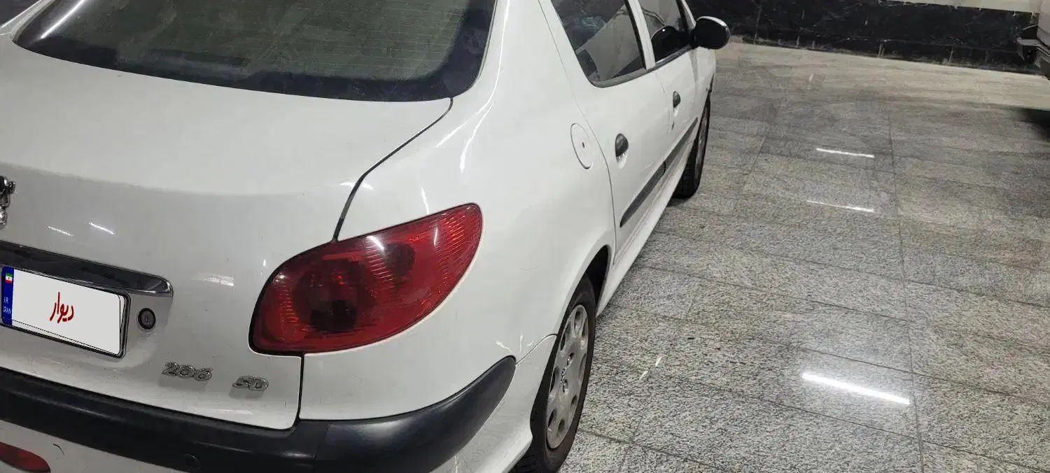 پژو ۲۰۶ صندوق دار v8 - 1396