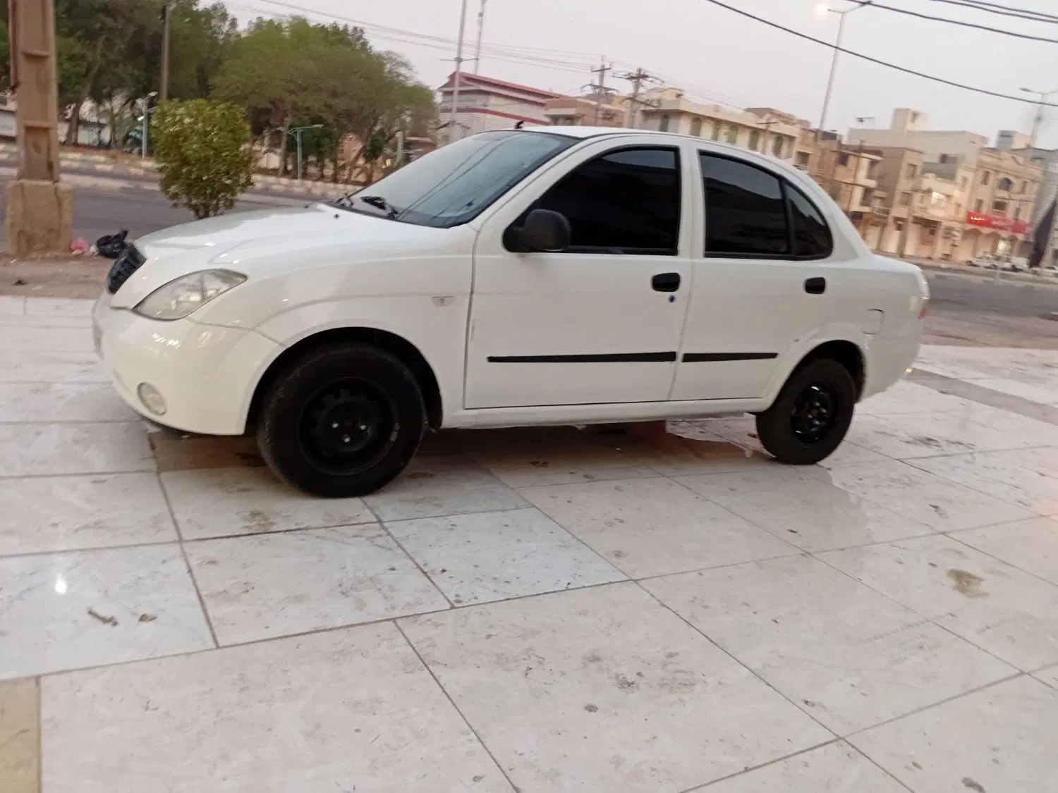 تیبا صندوق دار SX - 1400