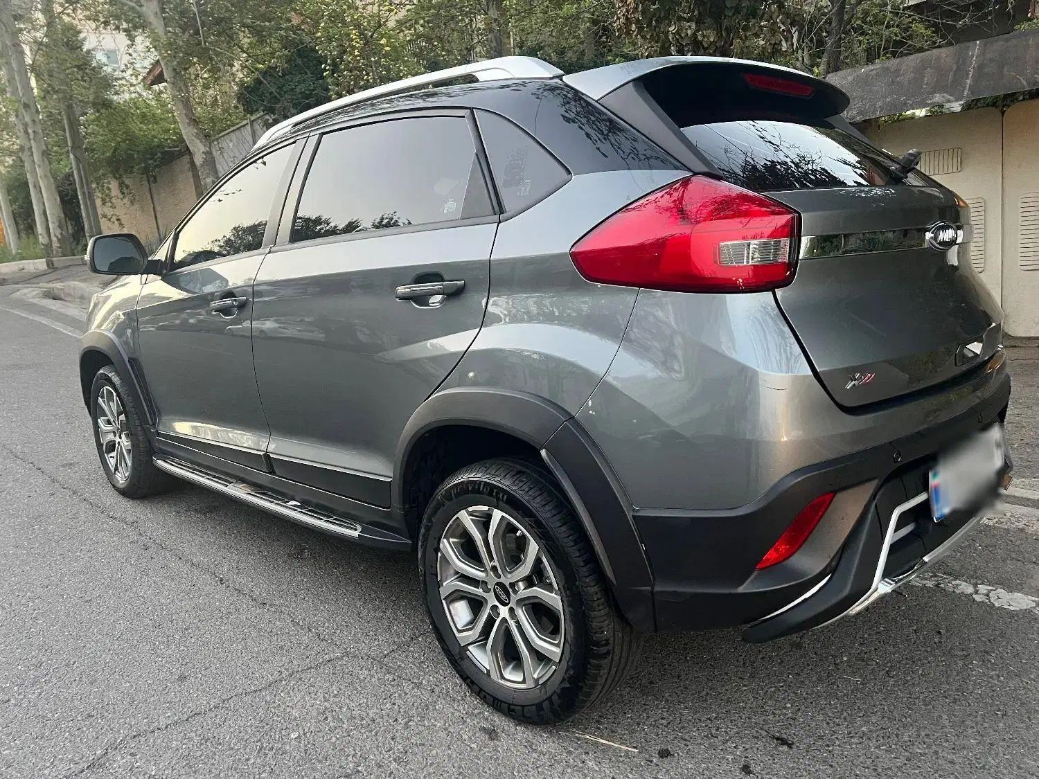 ام وی ام X22 دنده ای اسپرت لاکچری - 1400
