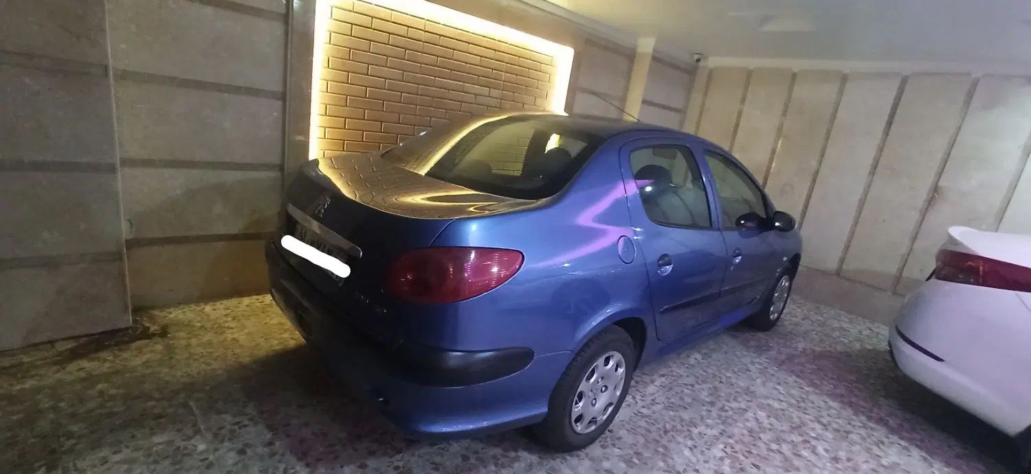 پژو ۲۰۶ صندوق دار v8 - 1390