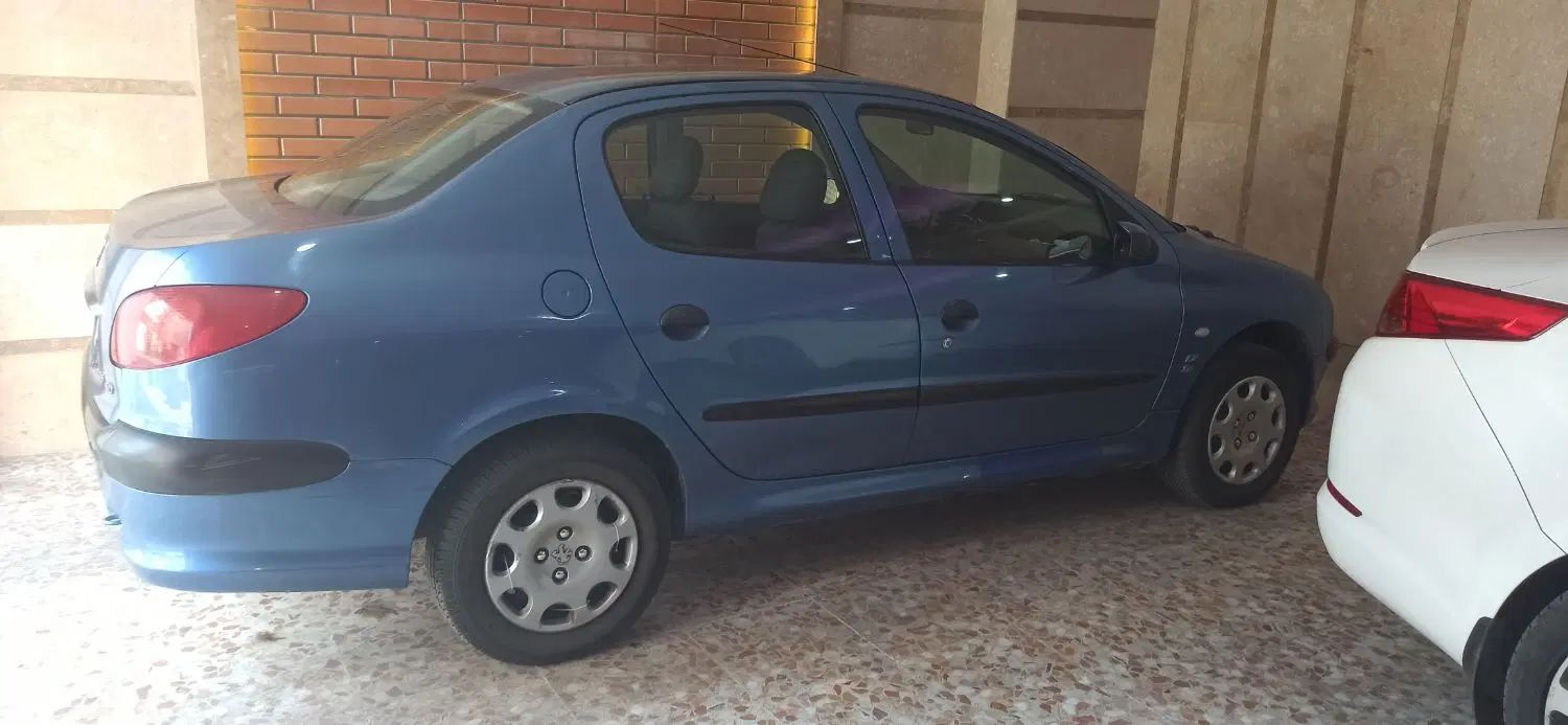 پژو ۲۰۶ صندوق دار v8 - 1390