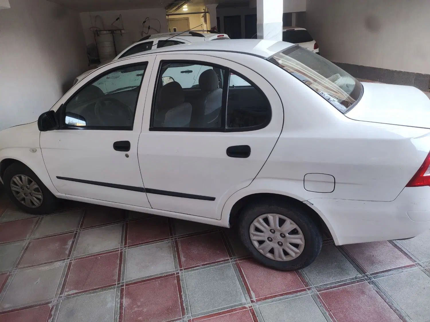 تیبا صندوق دار EX - 1395