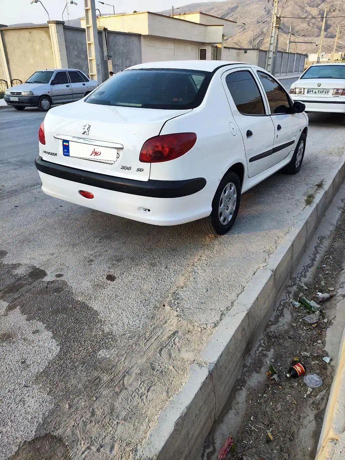 پژو ۲۰۶ صندوق دار v8 - 1393