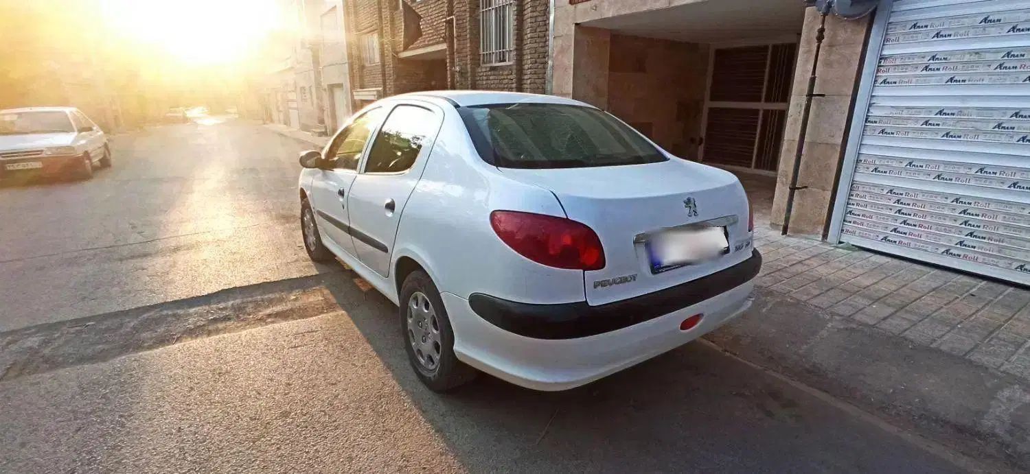 پژو ۲۰۶ صندوق دار v8 - 1396