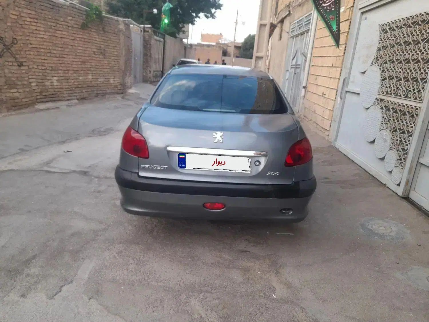 پژو ۲۰۶ صندوق دار v8 - 1386