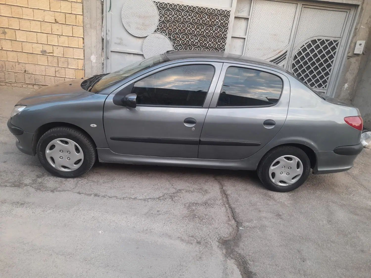 پژو ۲۰۶ صندوق دار v8 - 1386
