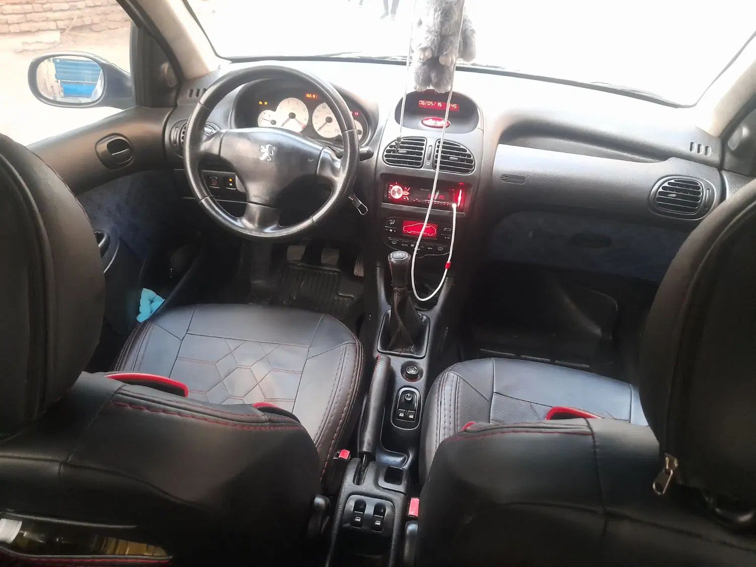 پژو ۲۰۶ صندوق دار v8 - 1386
