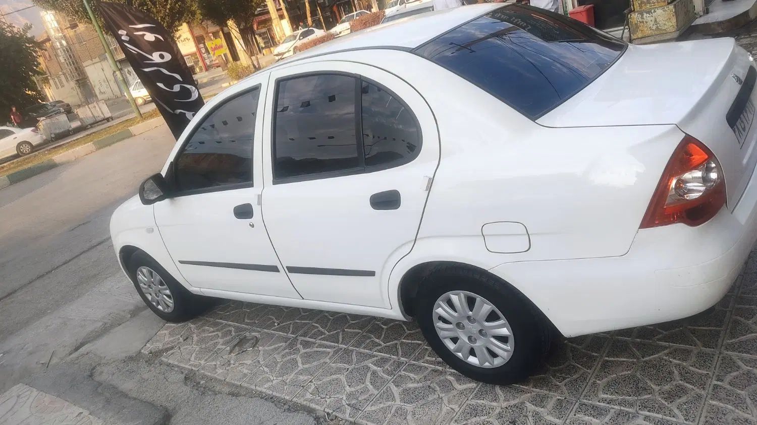 تیبا صندوق دار SX - 1401