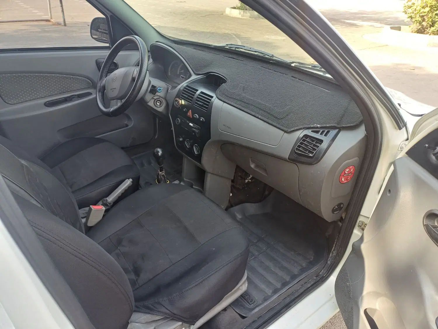 تیبا صندوق دار SX - 1393