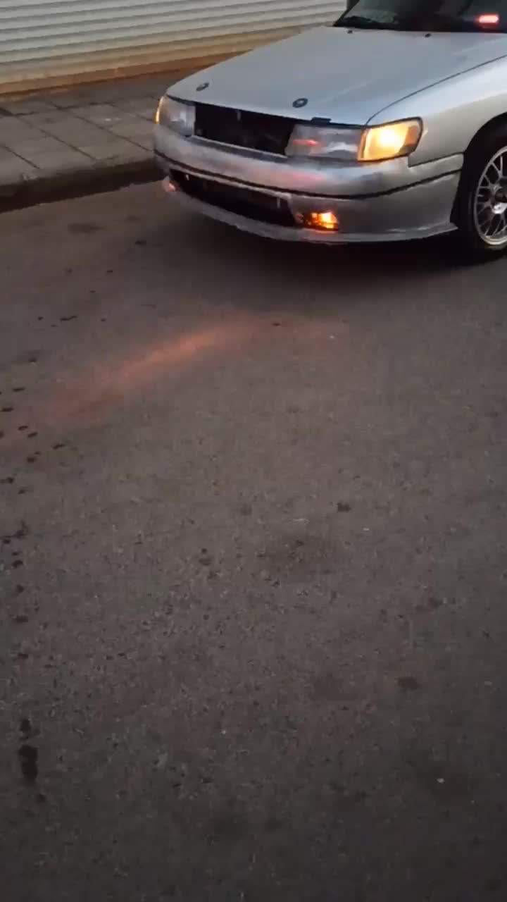 سوبارو لگاسی تمام چرخ محرک - 1402