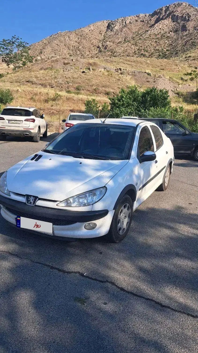 پژو ۲۰۶ صندوق دار v8 - 1393