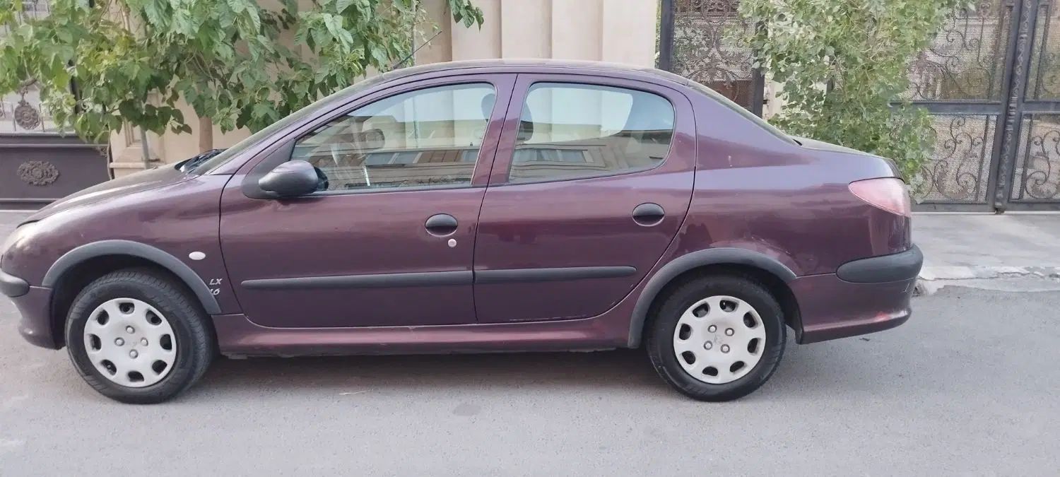 پژو ۲۰۶ صندوق دار v8 - 1391