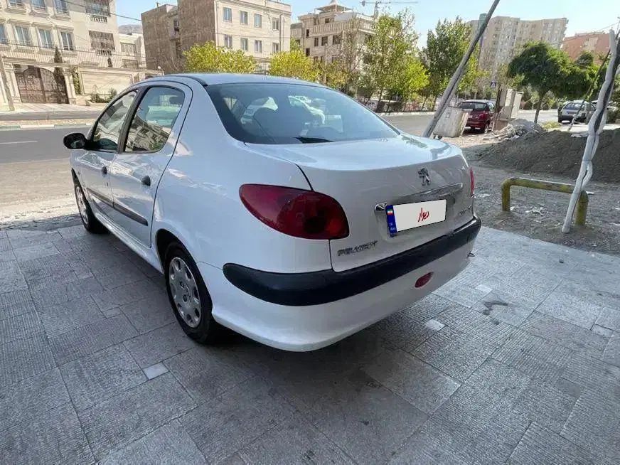 پژو ۲۰۶ صندوق دار v8 - 1396
