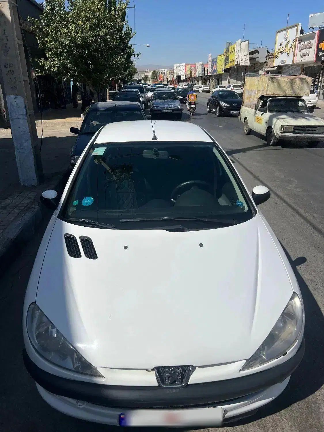 پژو ۲۰۶ صندوق دار v8 - 1390