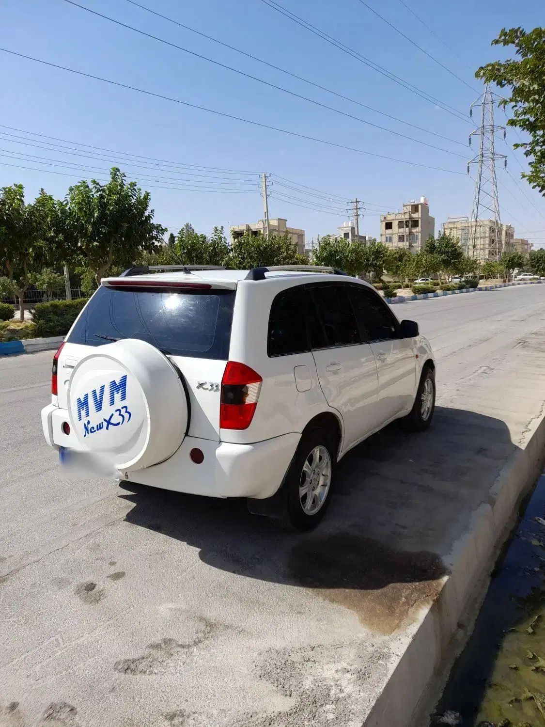 خودرو ام وی ام، X33 آگهی ann_19952367
