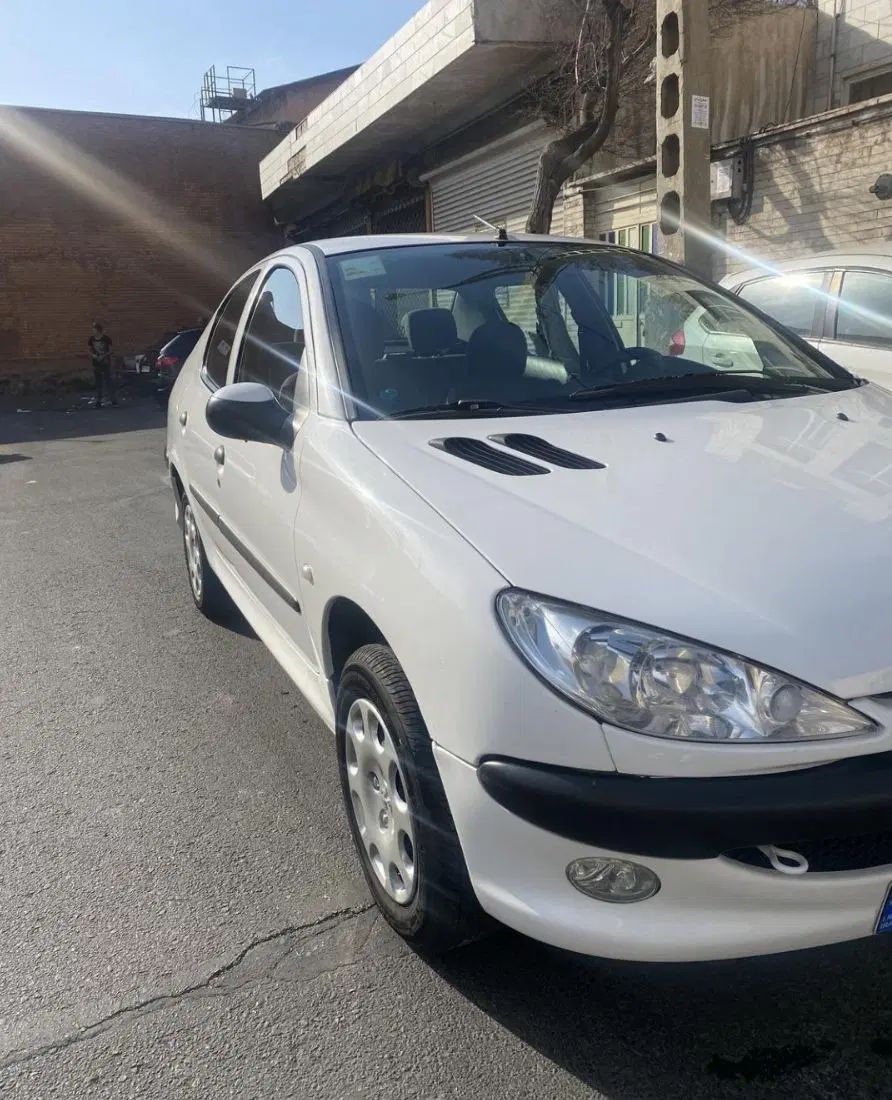 پژو ۲۰۶ صندوق دار v8 - 1393