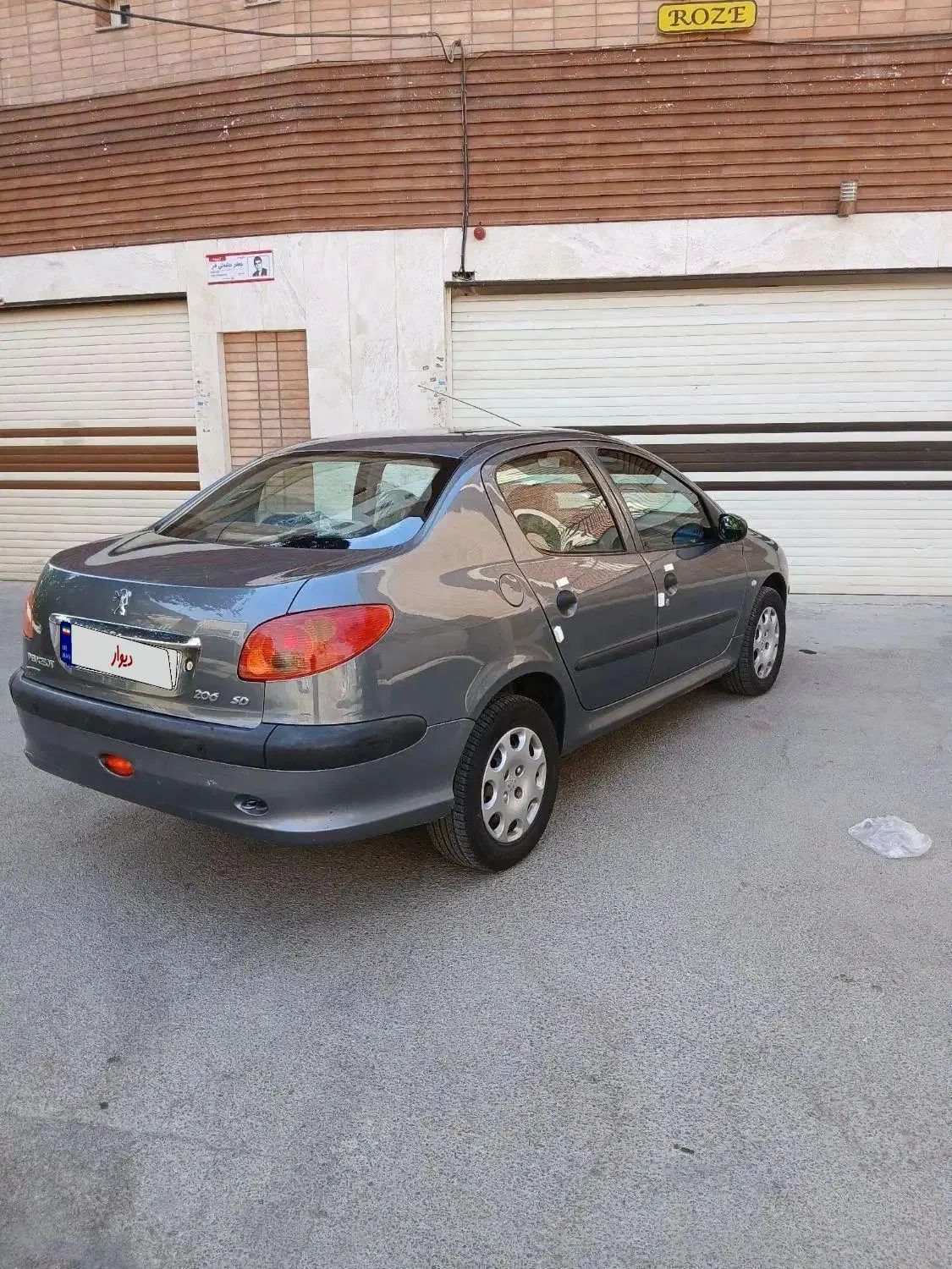 پژو ۲۰۶ صندوق دار v8 - 1393