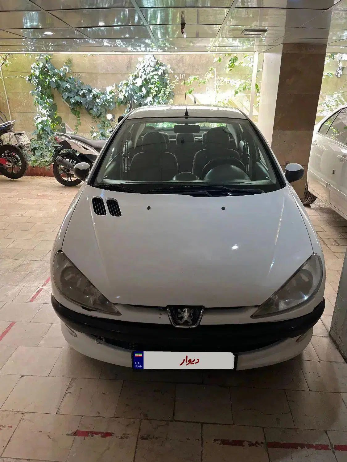 پژو ۲۰۶ صندوق دار v8 - 1393