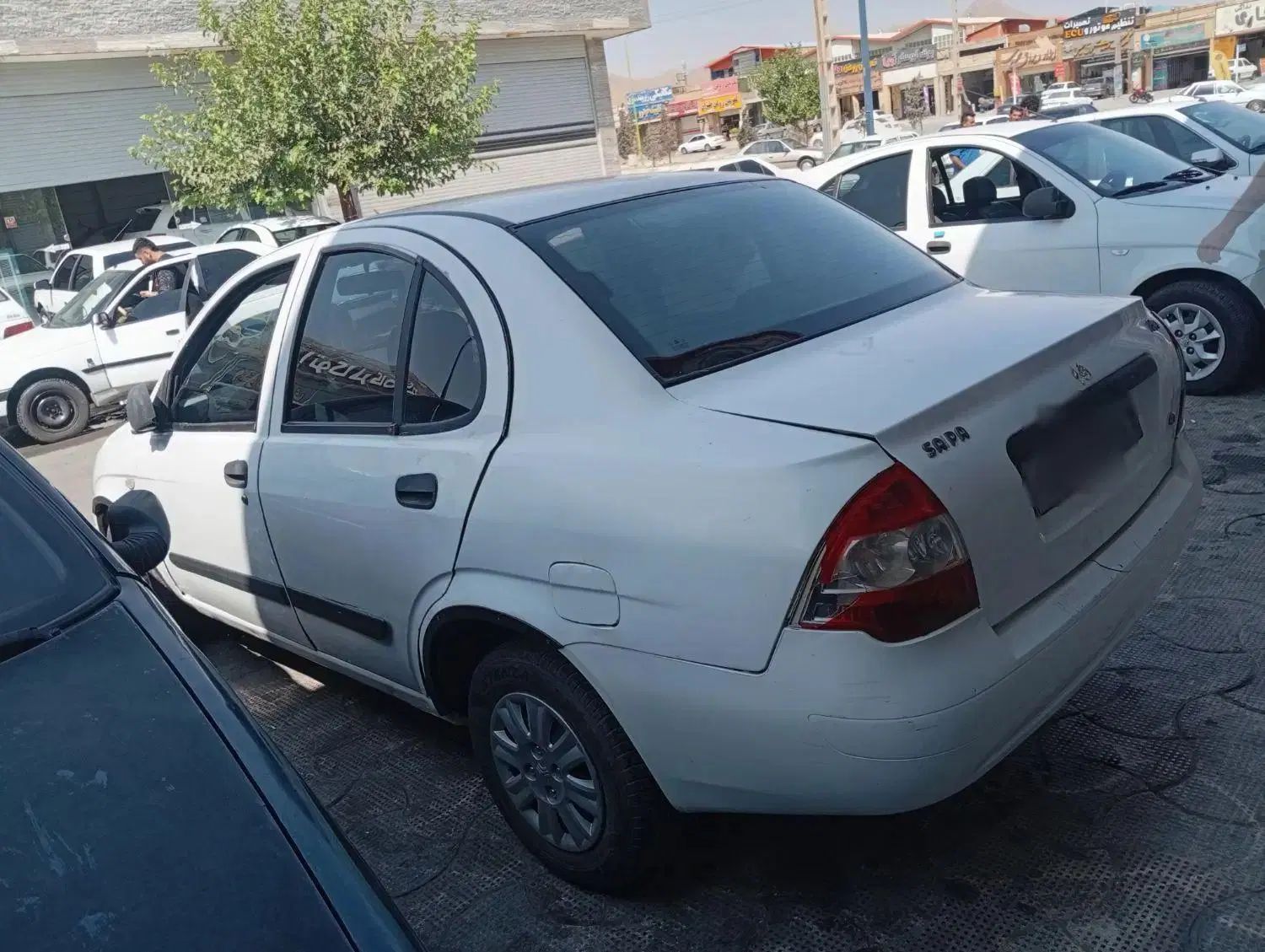 تیبا صندوق دار LX - 1390