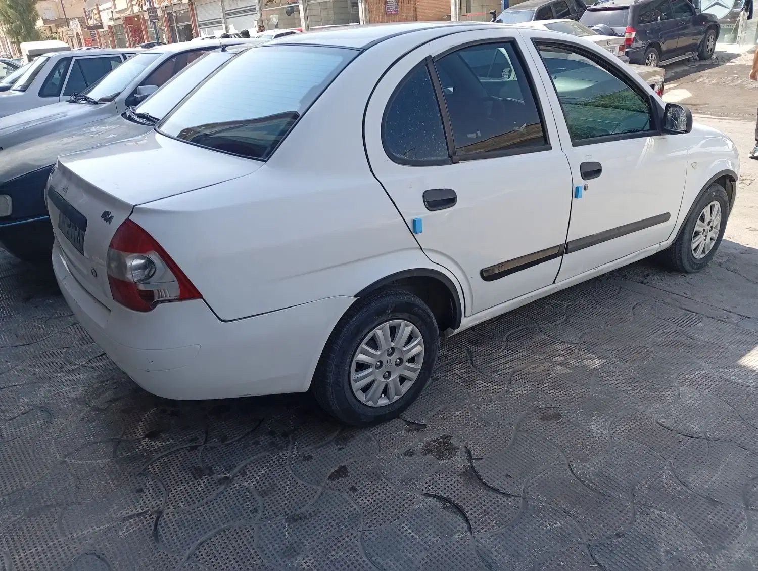تیبا صندوق دار LX - 1390